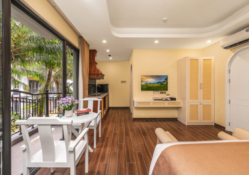 Studio Deluxe Room